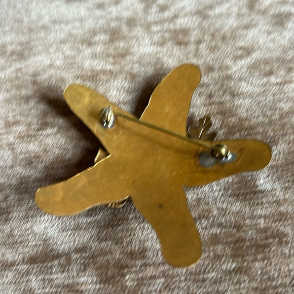 Gold tone brooch - Picture 3 of 5